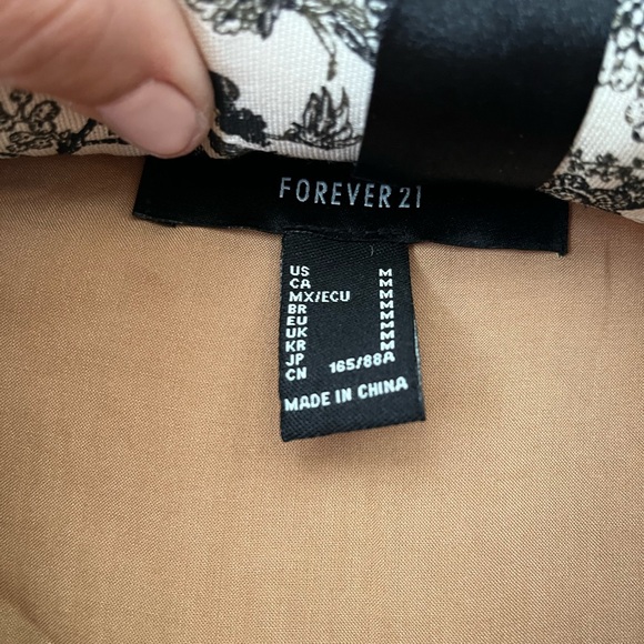 Linen Jacket - Picture 5 of 6